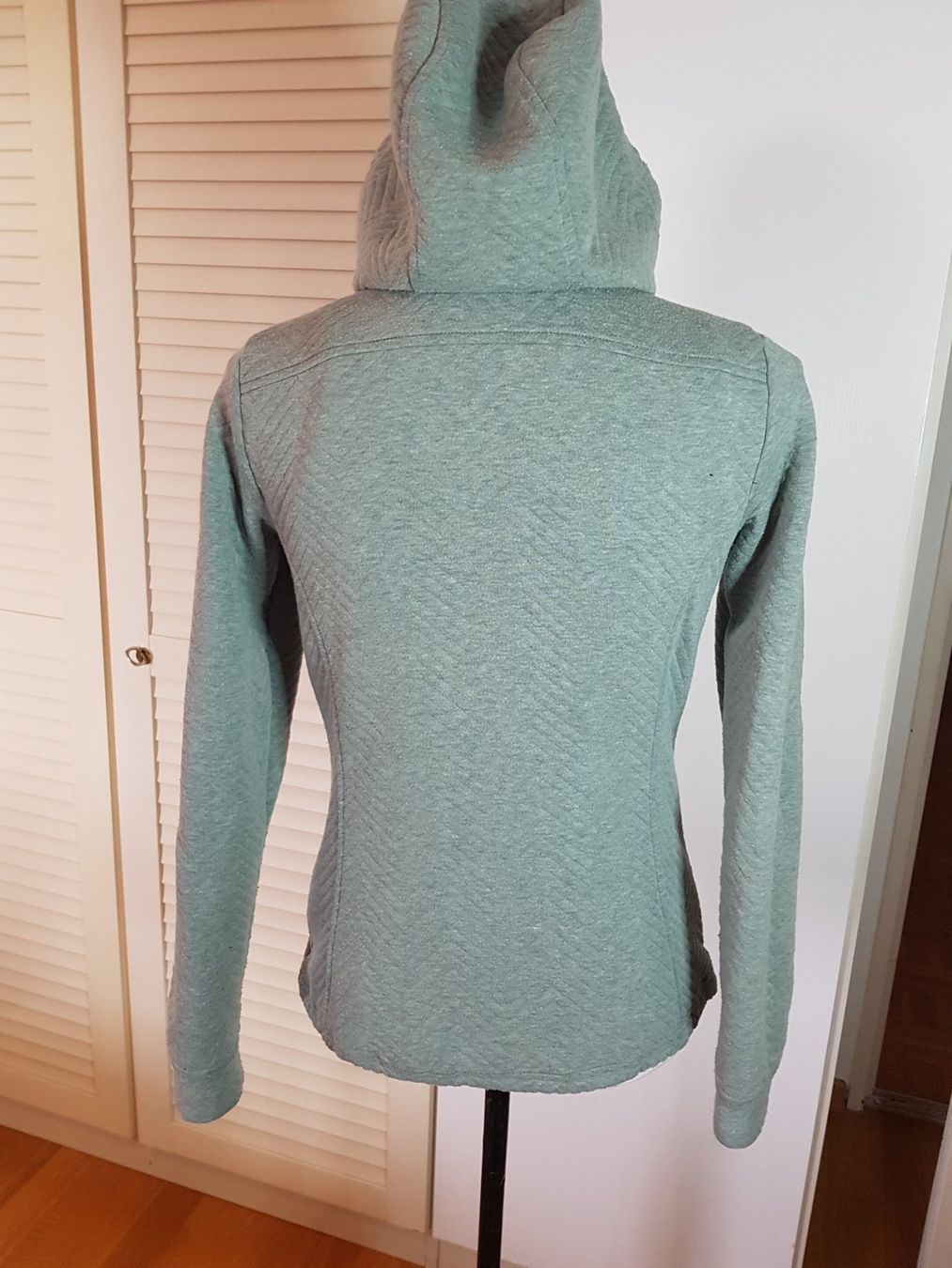 Mckinley Giacche: McKINLEY  Sweatjacke mit Kapuze Gr. S – Usato da Buchs ZH venduto da osterhase57 1