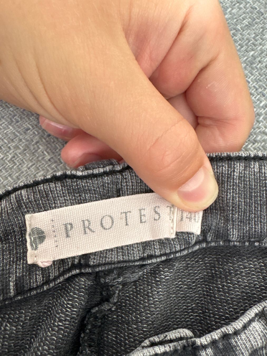 Protest Hosen: Kurze Hose Grau – Neu (gemäss Beschreibung) aus Zuzwil SG von DanielaB46 4