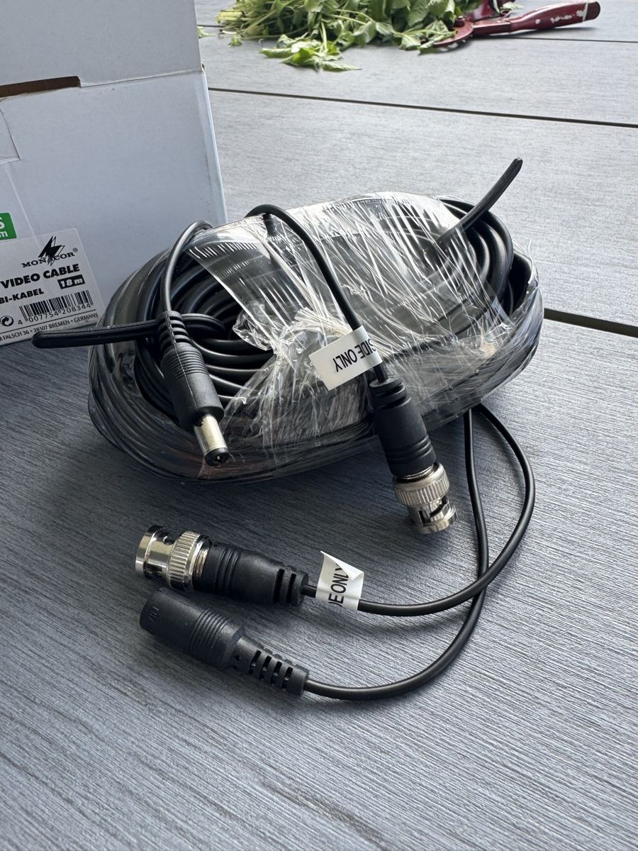 Videocamere: Kabel Überwachungakamera – Nuovo (secondo la descrizione) da Emmenbrücke venduto da Laurelo