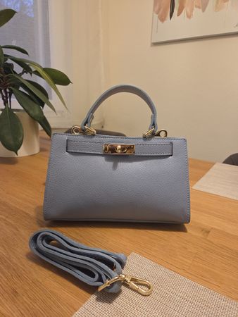 Elegante Ledertasche taubenblau
