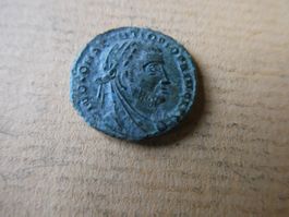 uralte Bronzemünze  16 mm     1.26   g