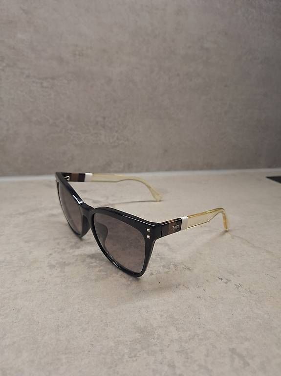 Occhiali & Lenti: Fendi Sonnebrille – Usato da Winterthur venduto da fam_hx