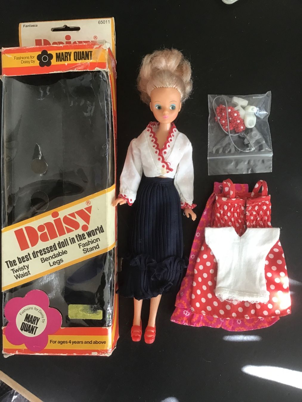 Poupées: Daisy Mary Quant mit Kleidung – D'occasion à Birsfelden par rah_8bfj