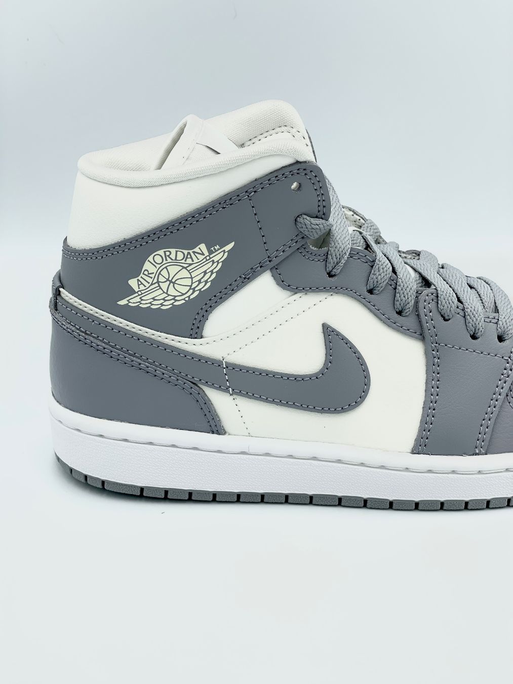 Jordan Scarpe da donna: Jordan 1 Mid Stealth Grey EU 37.5 – Nuovo e nell'imballaggio originale da Erlinsbach venduto da sasneakers 4