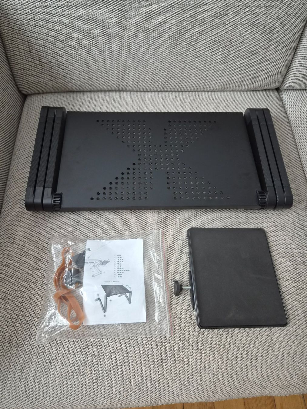 Racks & Cavalletti: Zusammenklappbarer Laptopständer – Usato da Gümligen venduto da benusoul 1