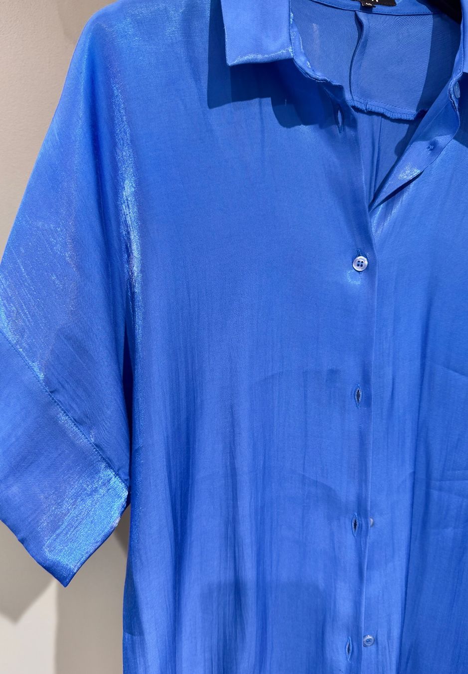 Blusen: Bluse mit glänzendem Effekt – Gebraucht aus Zürich von gregart 3