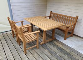 Hochwertiges Teakholz Gartenset – Tisch, Bank & 2 Stühle