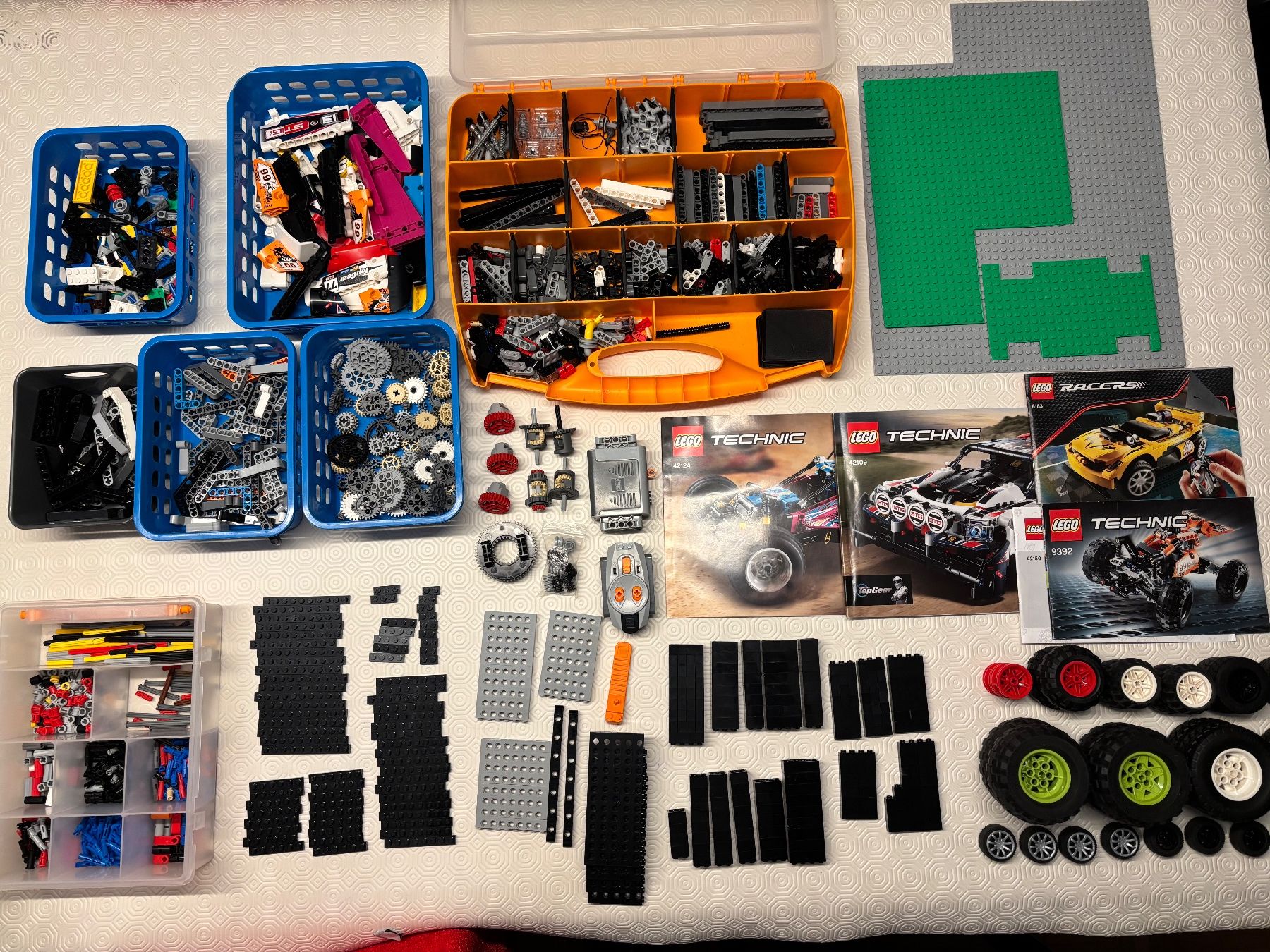 Lego Kit di costruzioni: LEGO Technic Sammlung aus Diverse Farben, Formen – Usato da Zürich venduto da Axelf2