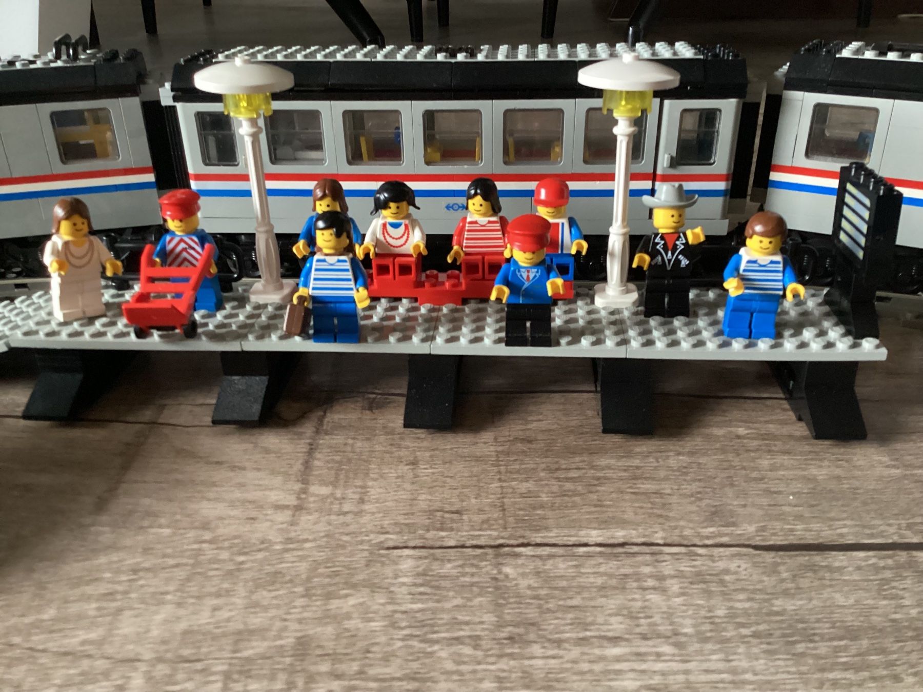 Lego 4558 9v Metroliner Bauanleitung Gleise Trafo Bahnhof (Gebraucht ...