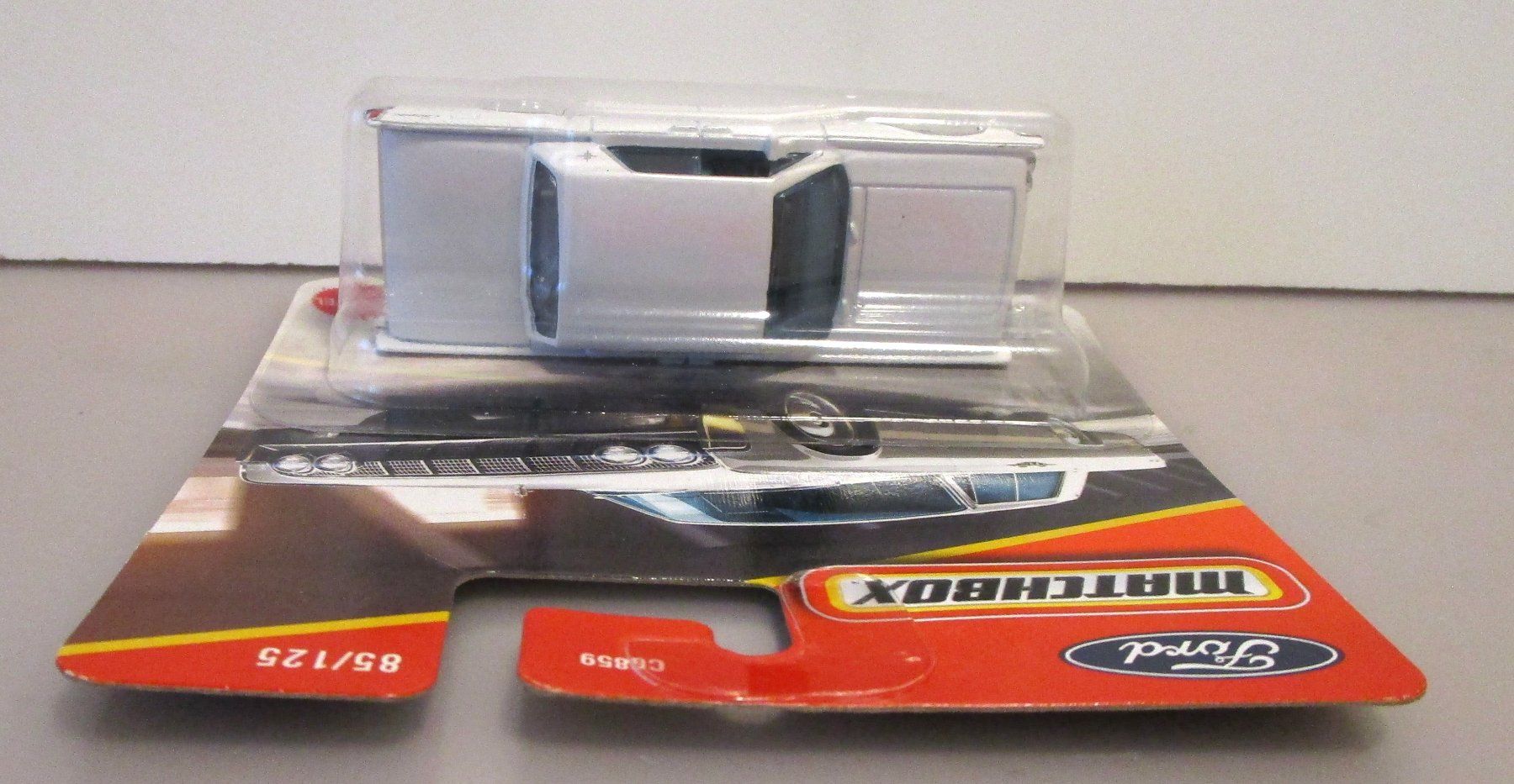 Matchbox Modellini d'auto: MATCHBOX 1964 LINCOLN CONTINENTAL - JBR73 – Nuovo e nell'imballaggio originale da Chêne-Bourg venduto da breno56 1