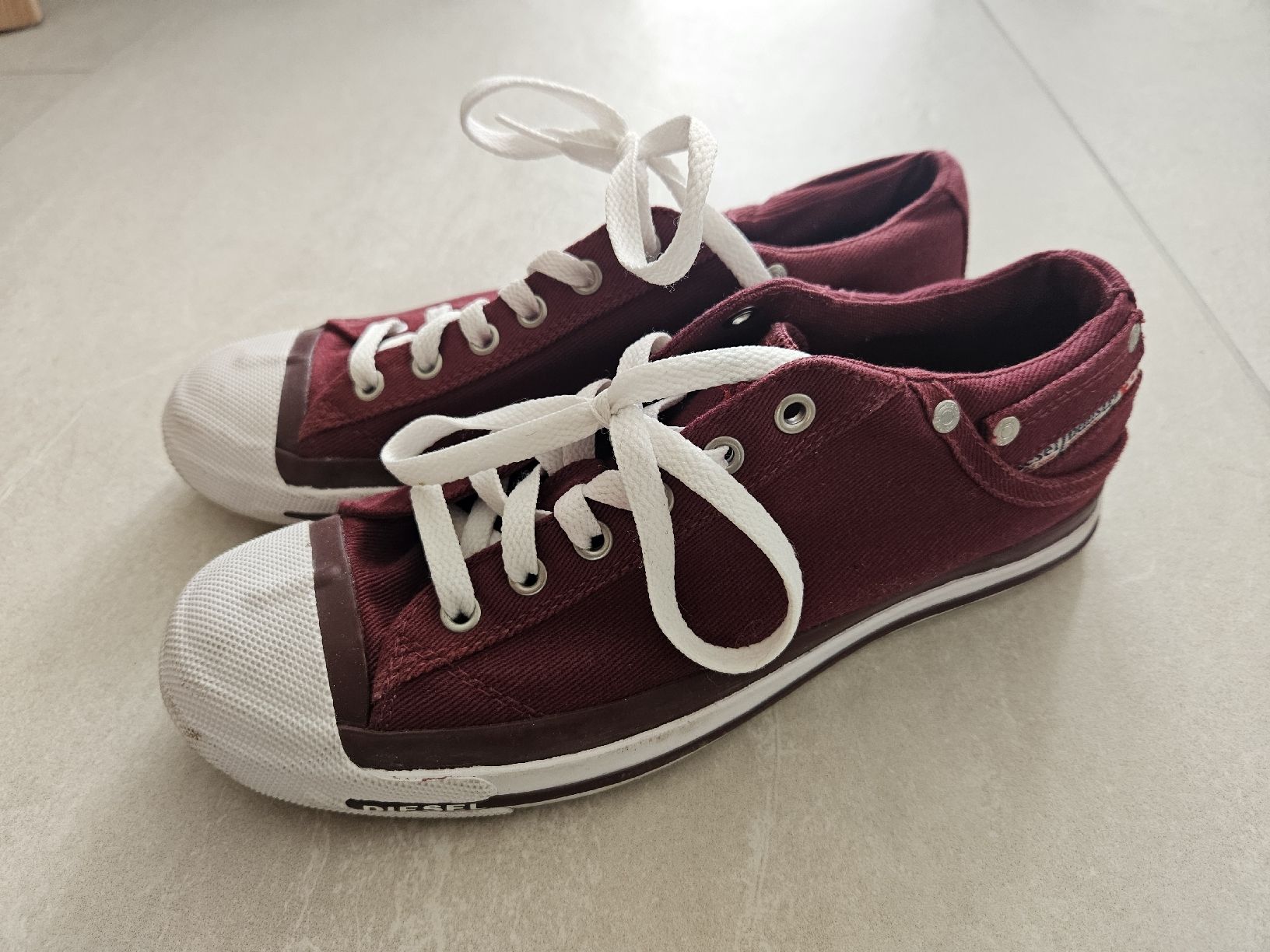 Damenschuhe: Diesel Sneaker Chucks, Grösse 39 – Gebraucht aus Brugg AG von Kitycity 2