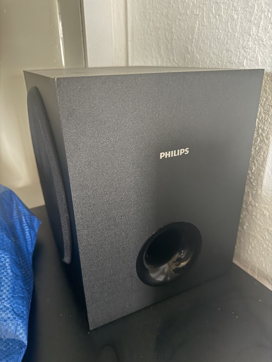 Philips Heimkino: Philips Subwoofer und 2 Boxen – Gebraucht aus stüsslingen von Aless14