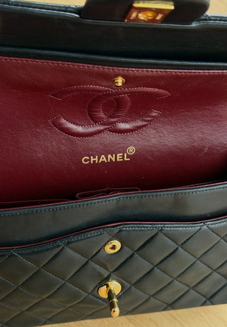 Chanel Borse: Chanel Classic Medium Double Flap – Usato da Uetikon am See venduto da sav_6dqg 2