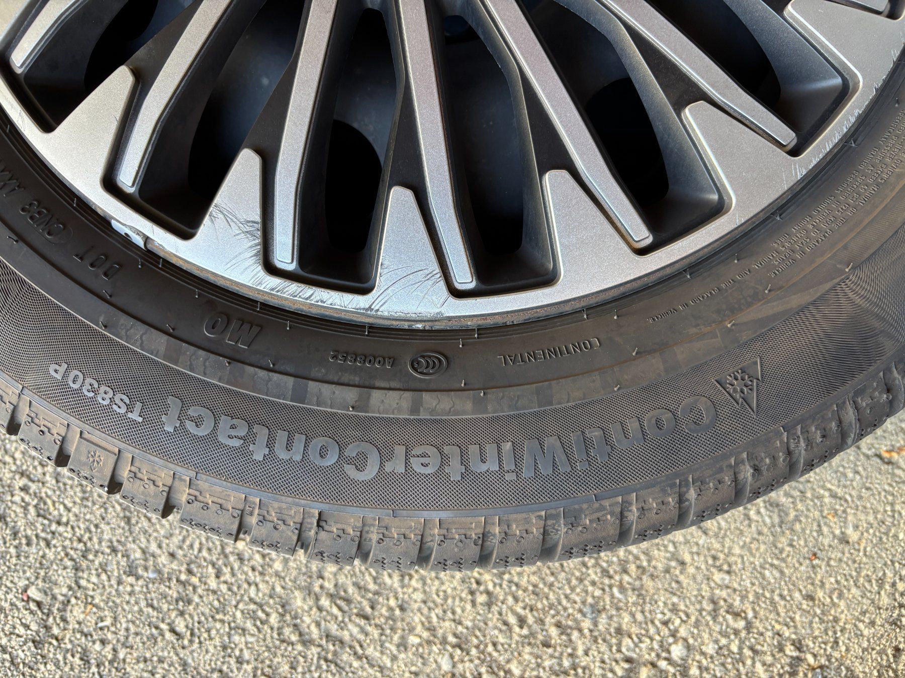 Peugeot Pneus & Kompletträder: Winterräder Continental 215/55 R16 – Gebraucht aus Diegten von bon_dv69 7