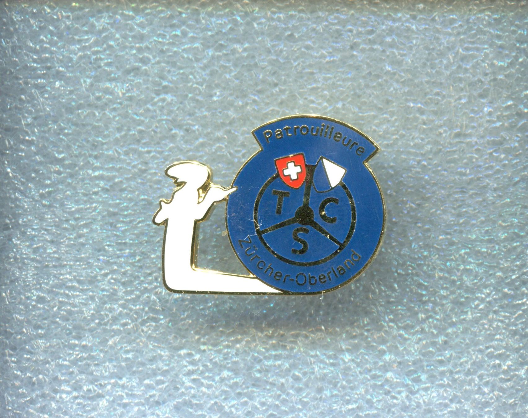 TCS Placchette & Badge: TCS  Zürcher Oberland – Usato da Winterthur venduto da Sammleroase