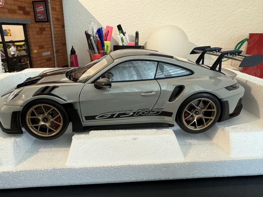 Porsche GT3 992 RS Weissach Kreide 1:18 Norev Limited 504 | Kaufen auf ...