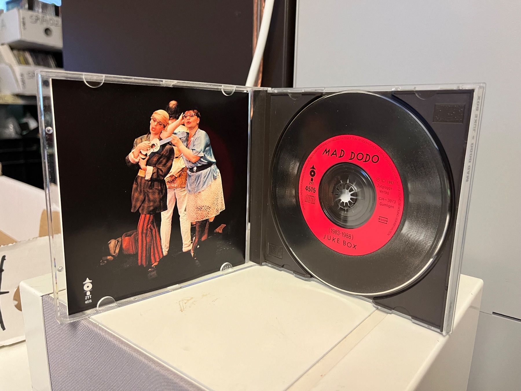 CD: Mad Dodo - Juke Box (1983-1988) - HJ41B – Usato da Küsnacht ZH venduto da swisssales.net 2