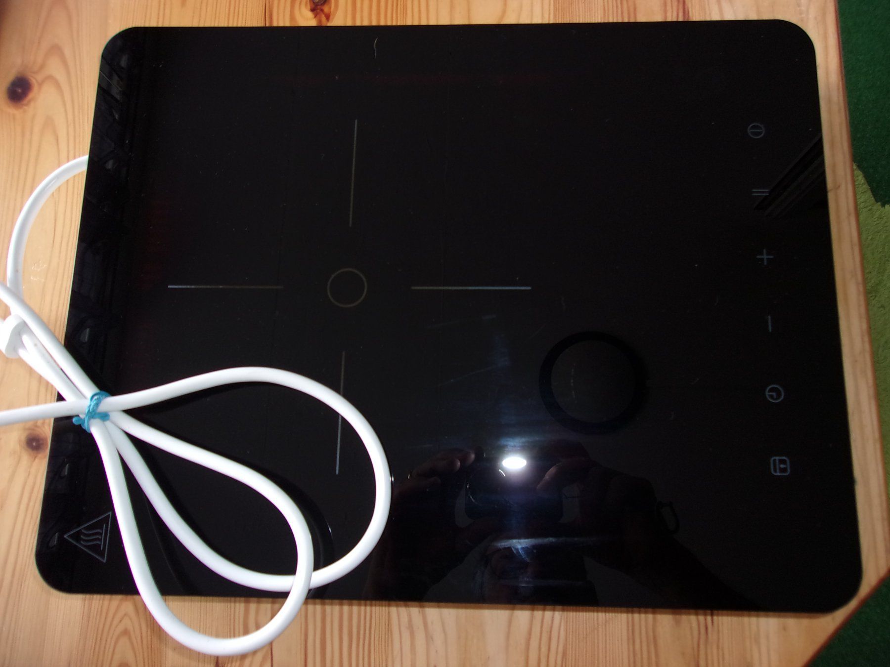 Schilder: Plaque induction. – Gebraucht aus Preverenges von Caravane