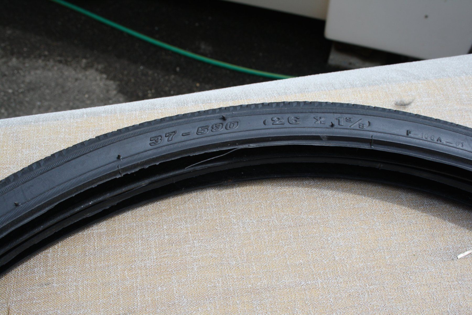 Pneumatici & Ruote complete: 2 VELOPNEUS 26 – Usato da Wauwil venduto da Pneuedy 2