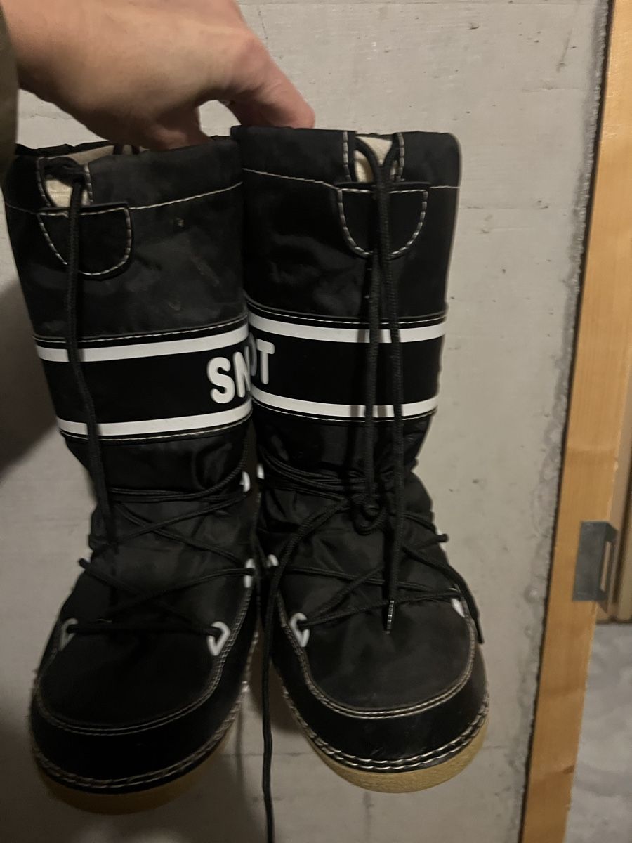 Chaussures garçon: Snow Boots 36-37 – D'occasion à Sion par jerermy1911