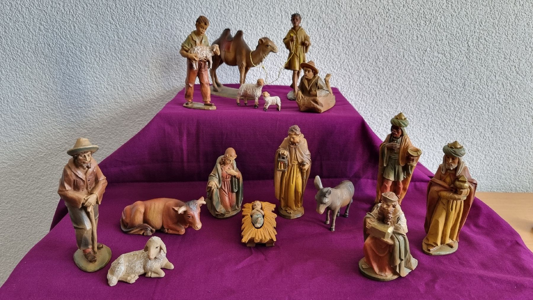 Figuren: Hochwertige Tiroler Krippenfiguren – Gebraucht aus Steinach von silberfuchs13579