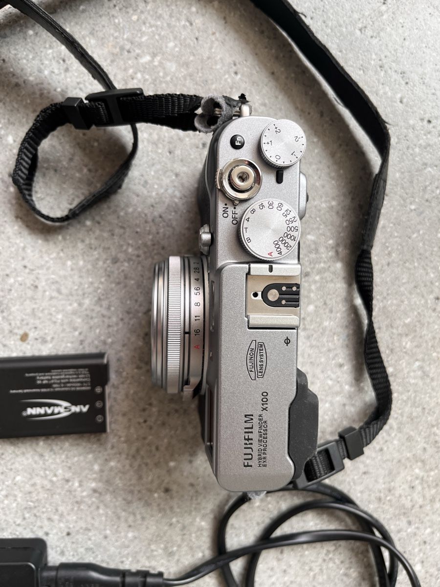 Fujifilm Appareil photo: Fujifilm X100 Digitalkamera  – D'occasion à Gross par manon_a 3