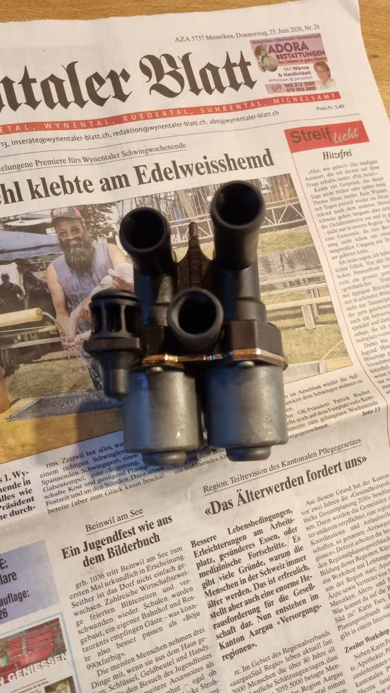 Mercedes-Benz Tutti pezzi di ricambio auto: SLK R170 Vormopf Bj.2000 Thermodoppelheizungsventil – Usato da Zetzwil venduto da lor_2j9p 1