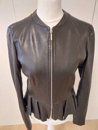 schwarze Lederjacke BOSS DE34, neu