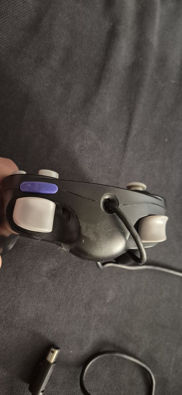 Nintendo Controller: CONTROLLER MANETTE GAMECUBE NOIRE SCHWARZ RETRO NINTENDO  – Usato da Grand-Lancy venduto da luc111 5