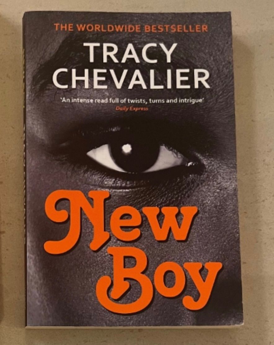 Libri: Tracy Chevalier - New Boy – Nuovo (secondo la descrizione) da Luzern venduto da Sono2