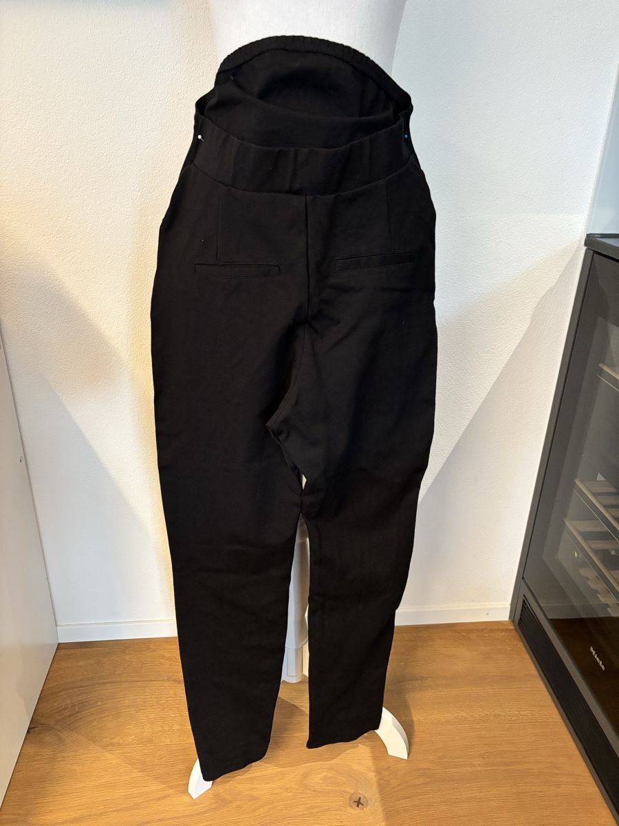 H&M Pantaloni: Schwangerschaftshose – Usato da Muhen venduto da Claudi1985 1
