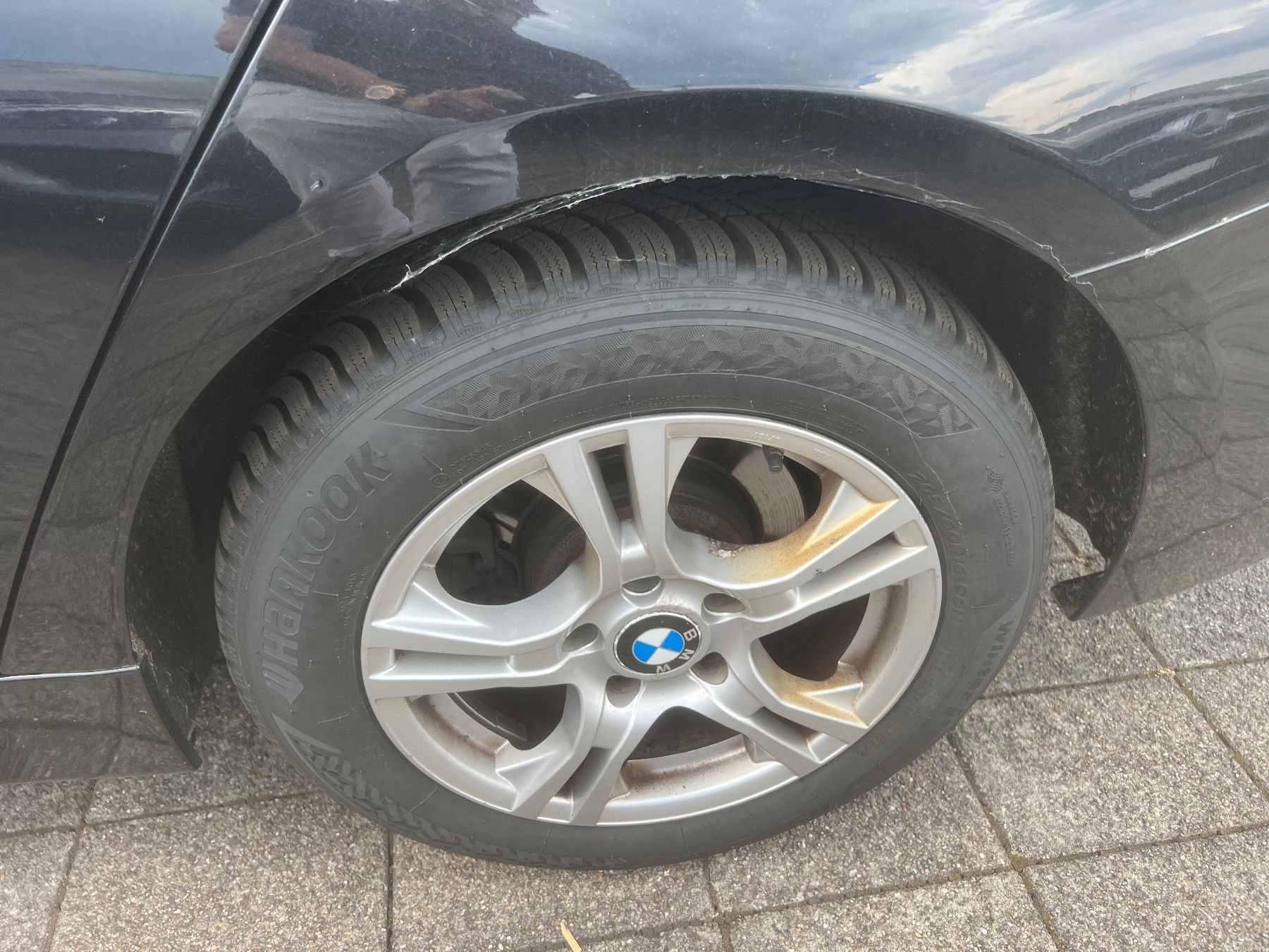 BMW Automobili: BMW  320 i Kombi xDrive – Difettoso da Otelfingen venduto da hof74 1
