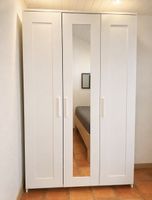 Armoire blanche 3 portes avec miroir – Très bon état