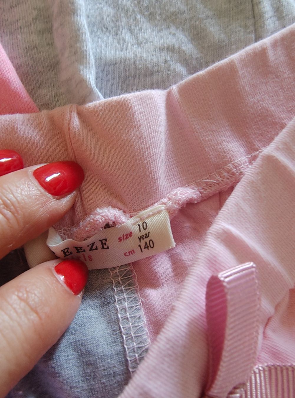 Kleiderpakete & -sets: Grau+rosa Sommerset gr.140 – Gebraucht aus Winterthur von Husakeva 3