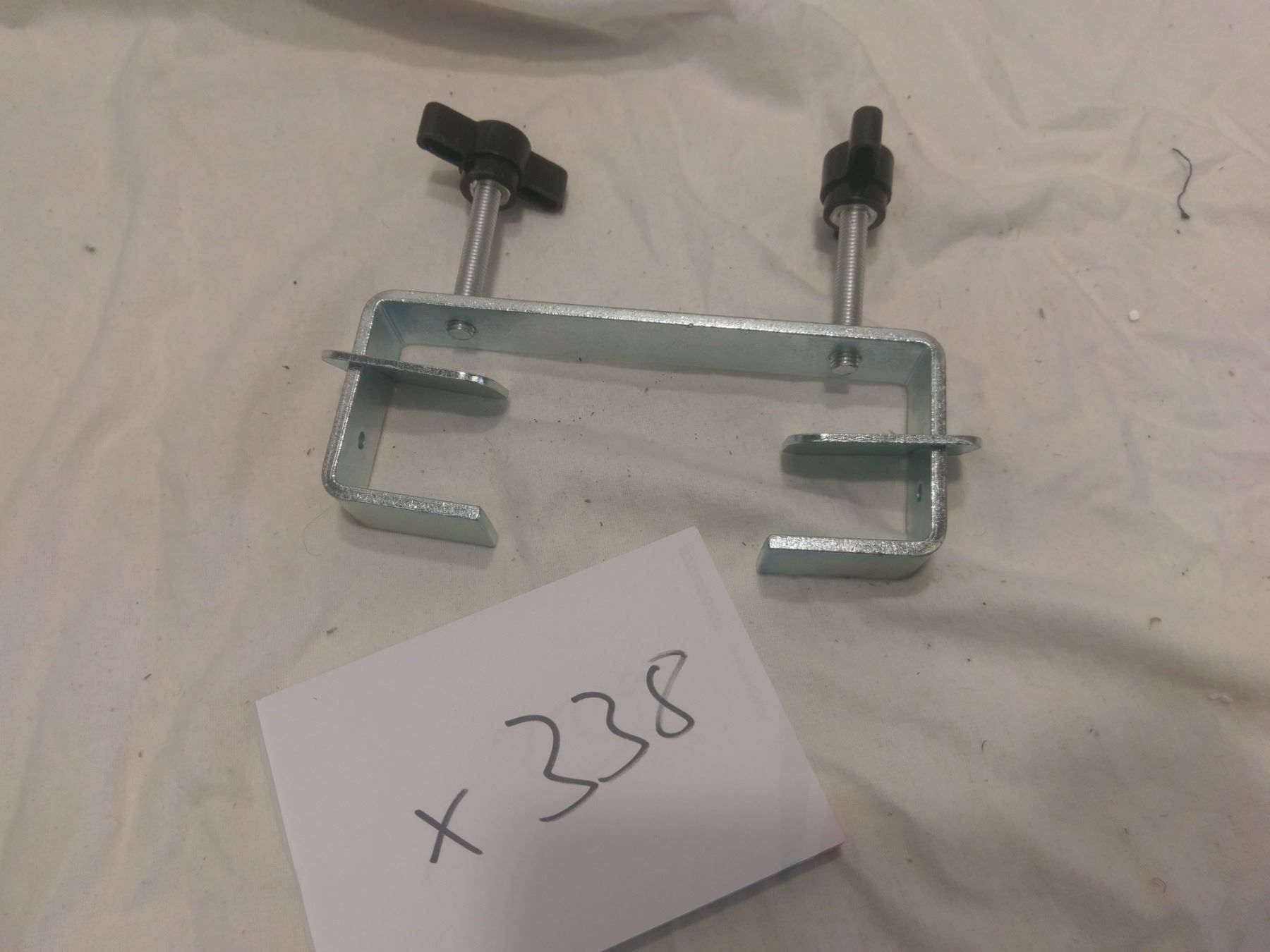 Tralicci: Traversen C-Clamp Restposten (x338) – Nuovo (secondo la descrizione) da Däniken SO venduto da Profog1 2