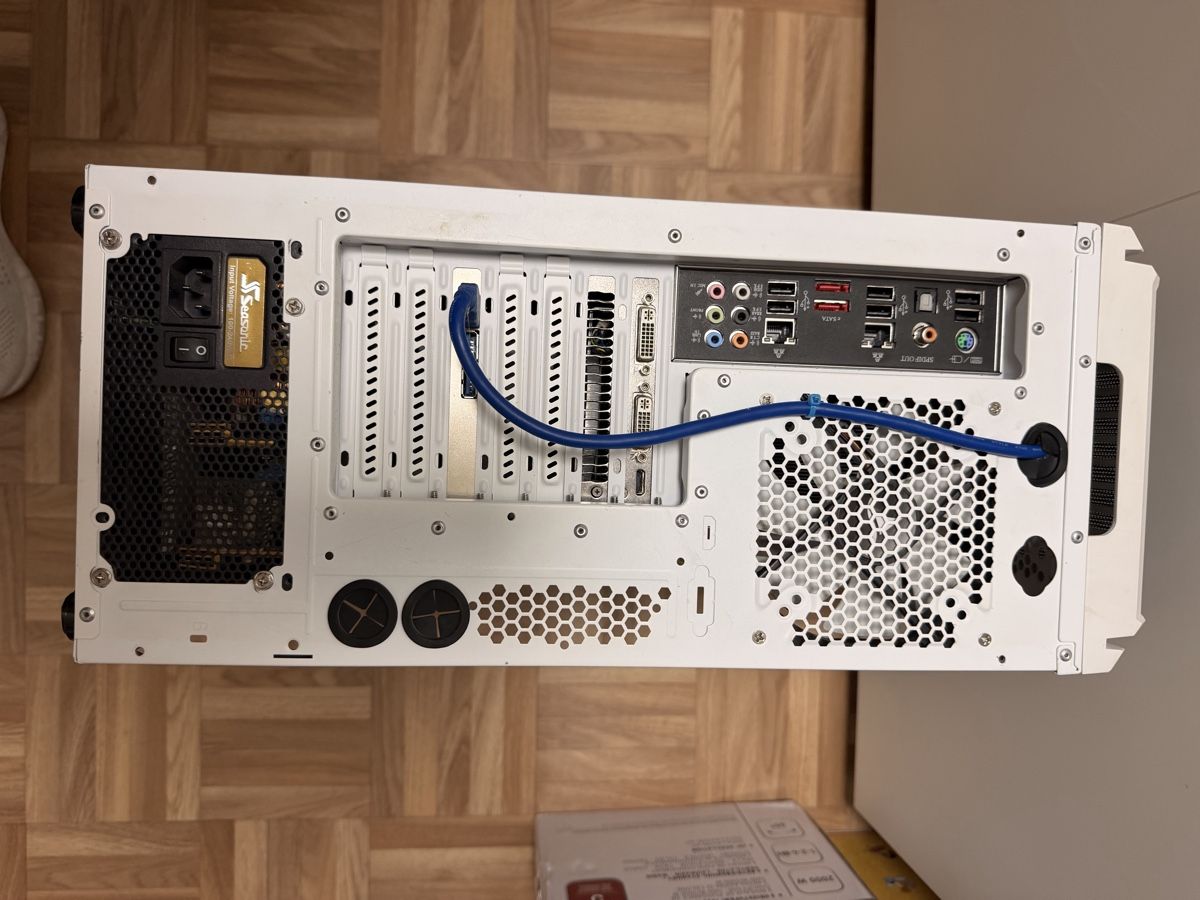 PC: 2 Desktop ohne HD mit defekten Mainboard – Difettoso da Frauenfeld venduto da Pknez 3