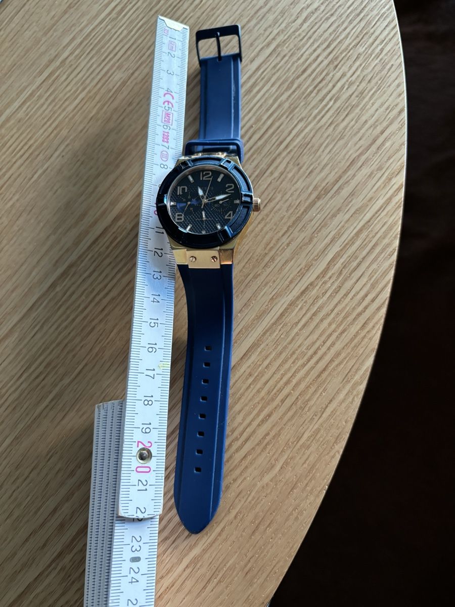 Guess Orologi: Guess Damen Armbanduhr – Usato da Salenstein venduto da Silly...0 3