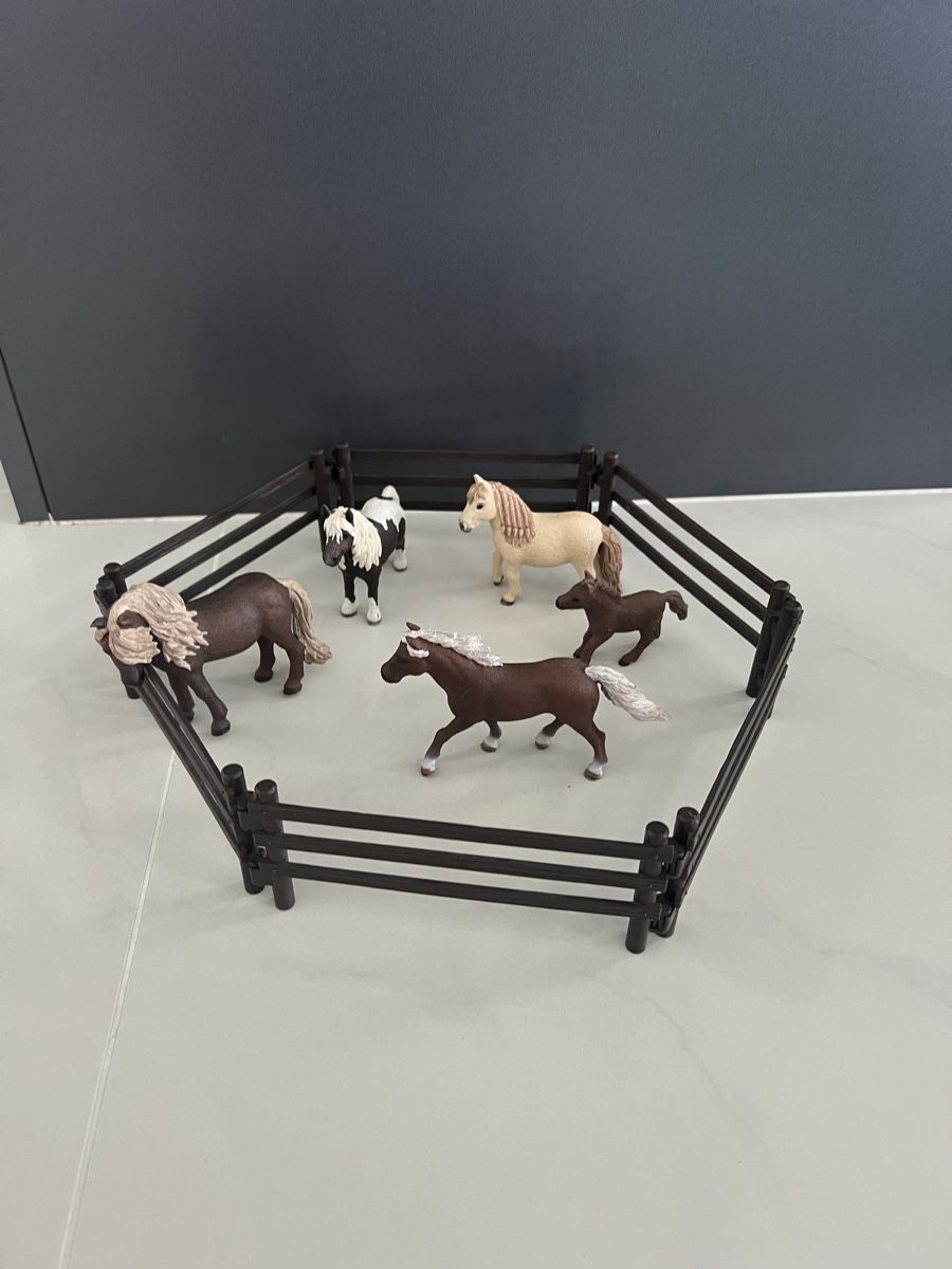 Schleich Giocattoli: Schleich Pony  – Usato da Dietwil venduto da sarn