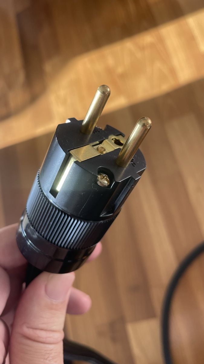 Cavi: DH Labs Power Plus Netzkabel 2m – Nuovo (secondo la descrizione) da Zürich venduto da Doni_Bertolami 1