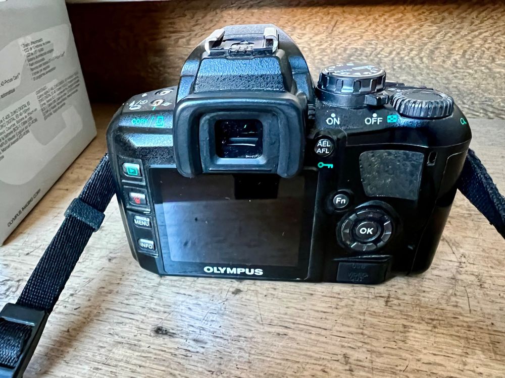 Olympus E400 CCD Sensor 4/3 Kamera (bitte lesen) Kaufen auf Ricardo