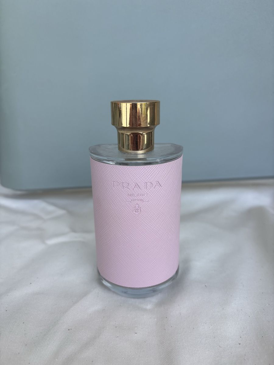 Prada Parfum & Eau de Toilette: Prada La Femme Eau de Parfum 100ml – Gebraucht aus Cham von lillilly