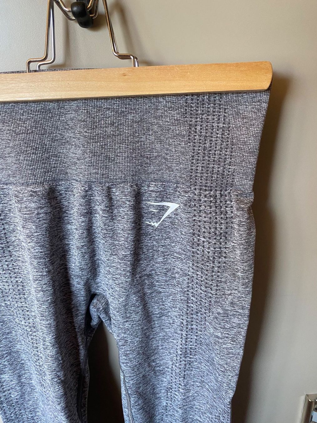 Gymshark Leggings: Gymshark Set – Nuovo (secondo la descrizione) da Steffisburg venduto da mei_t2yt 2