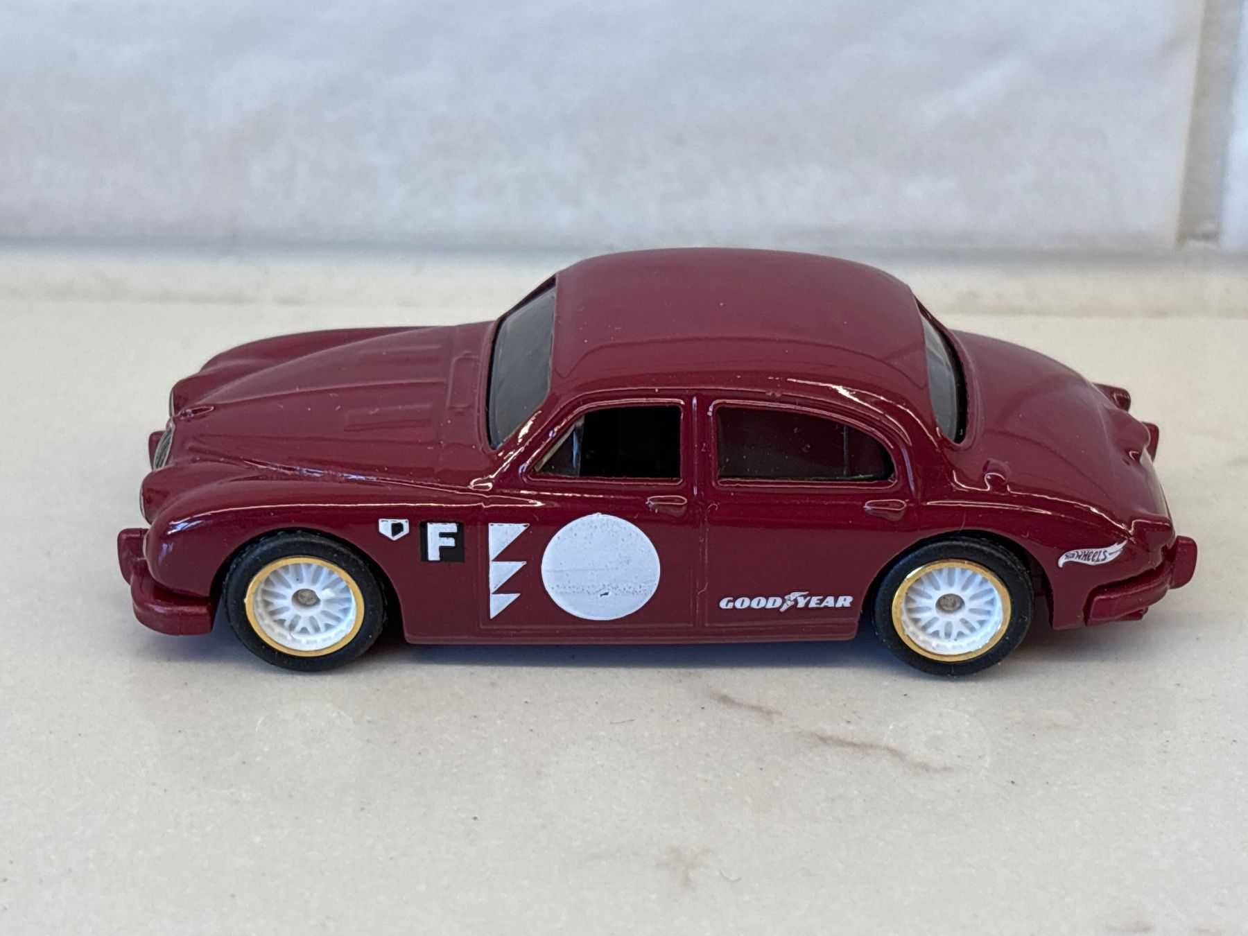 Hot Wheels Modellini d'auto: Hotwheels pré production Jaguar Mk1 1/64 – Nuovo (secondo la descrizione) da Gollion venduto da Hampton