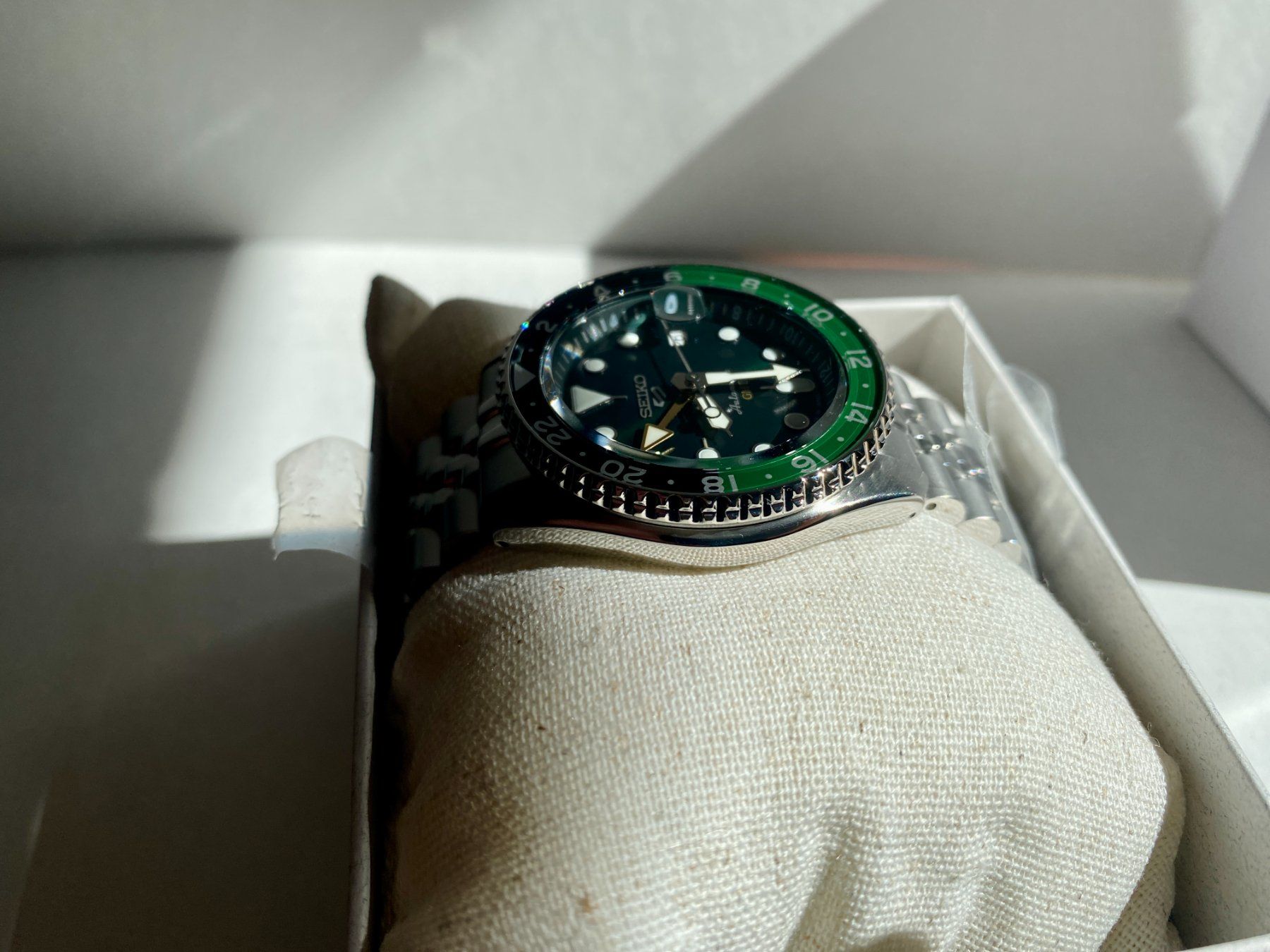 Seiko Orologi: Seiko SSK GMT Deep Green New ! – Nuovo (secondo la descrizione) da Genthod venduto da Fejmeo 5