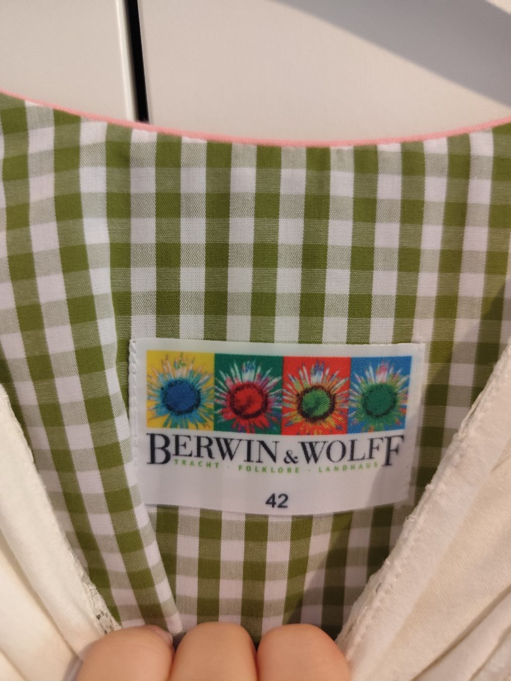 Costumi: Dirndl 42 Berwin & Wolff, Marjo Bluse 42 neu – Nuovo e nell'imballaggio originale da Uznach venduto da CelineElisabeth 1