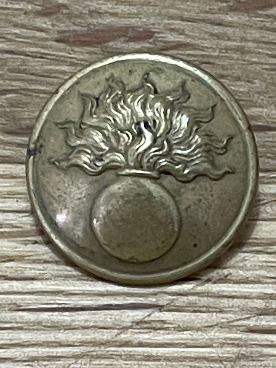 Bouton d’uniforme français guerre 1418. Kaufen