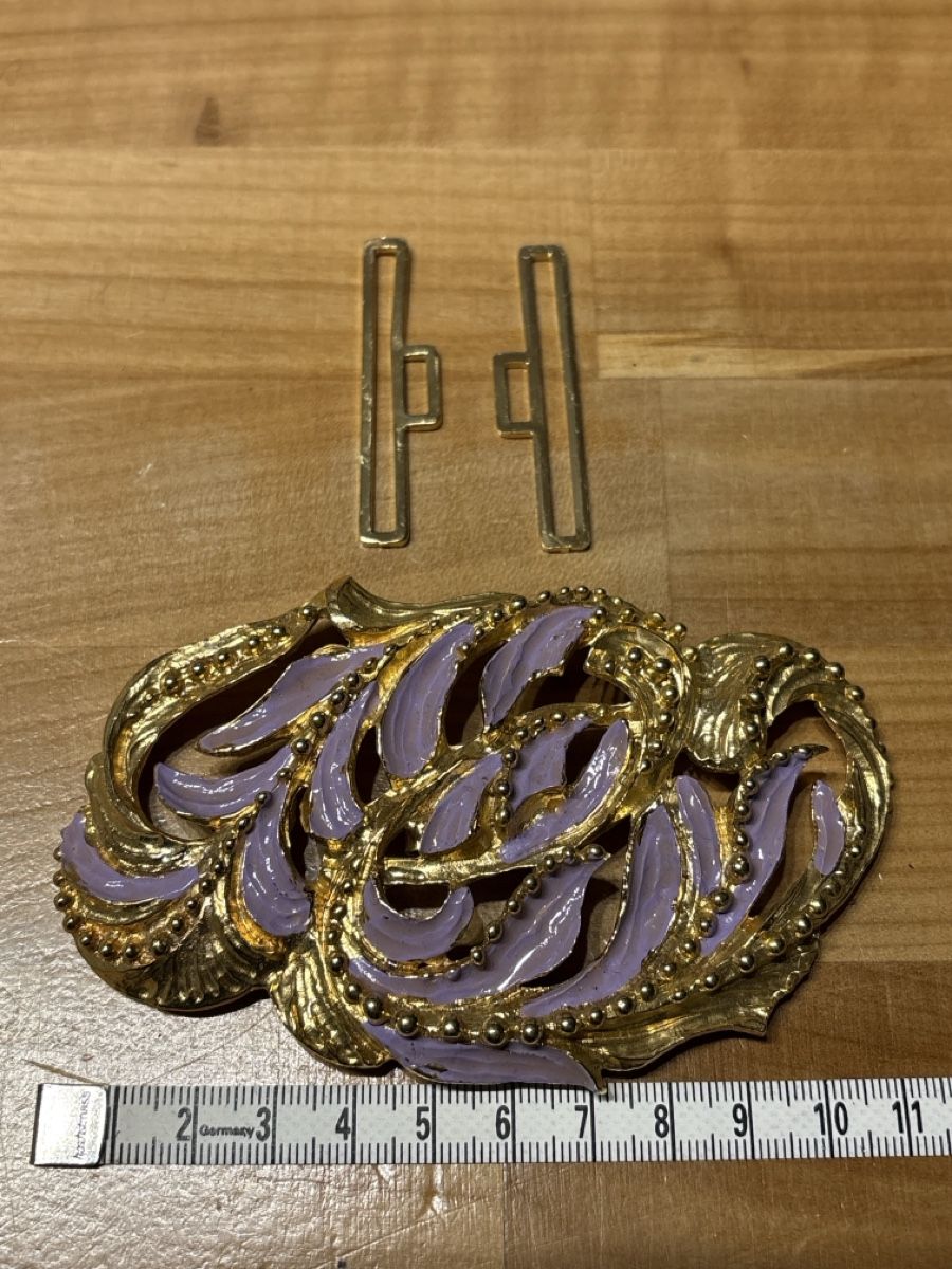 Fibbie per cinture: Gürtelschnalle gold farbig – Usato da Rümlang venduto da BoutiqueMonique16