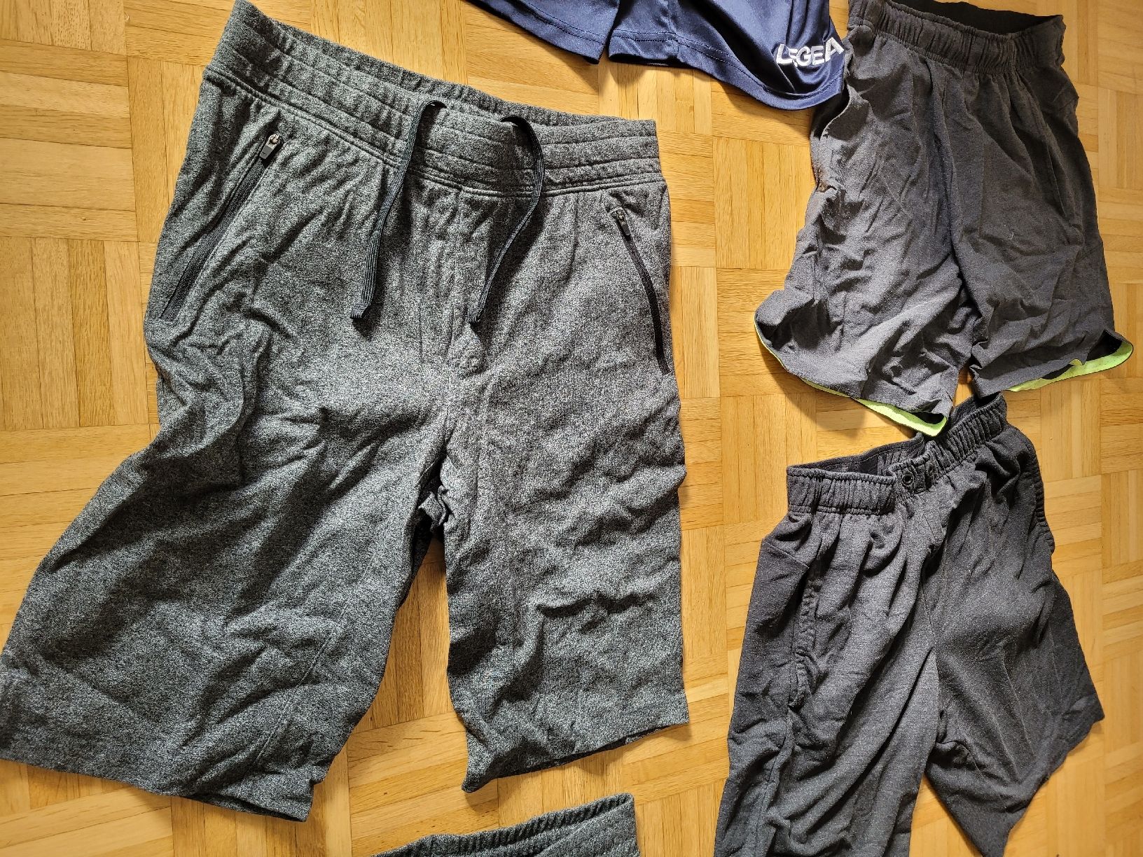Lotti di vestiti: 5 Herren Shorts, Grösse S - Sport & Freizeit – Usato da Birsfelden venduto da samurai99 3