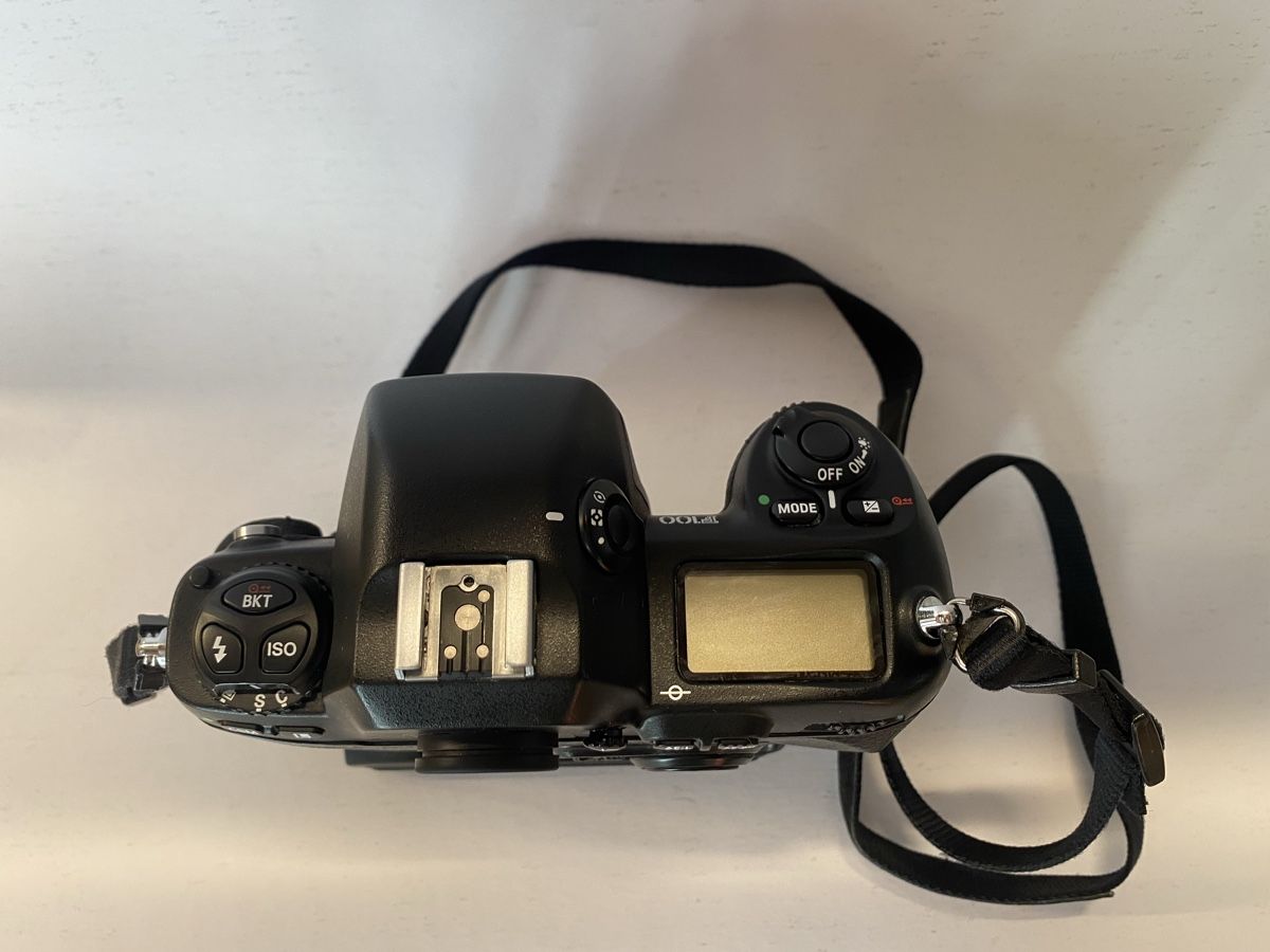 Nikon Fotocamera: Nikon F100 – Usato da Leysin venduto da Andrew1854 2