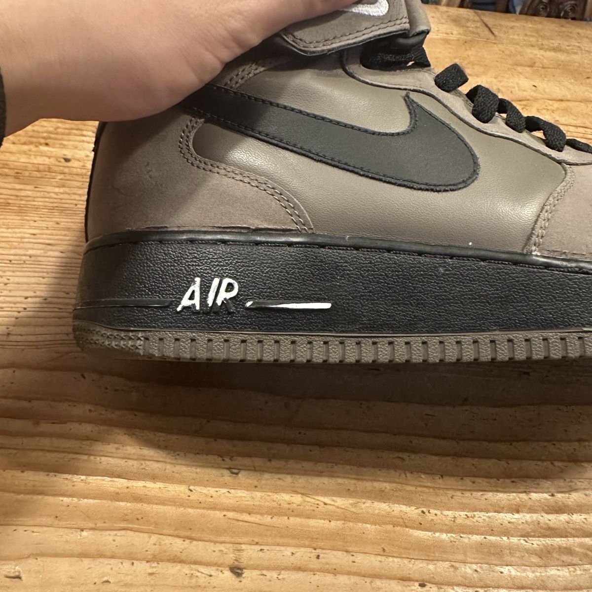 Nike Chaussures hommes: Nike Air Force 1 Mid ’07 Grösse 44  – D'occasion à Stadel(Winterthur) par Sikuvan 5